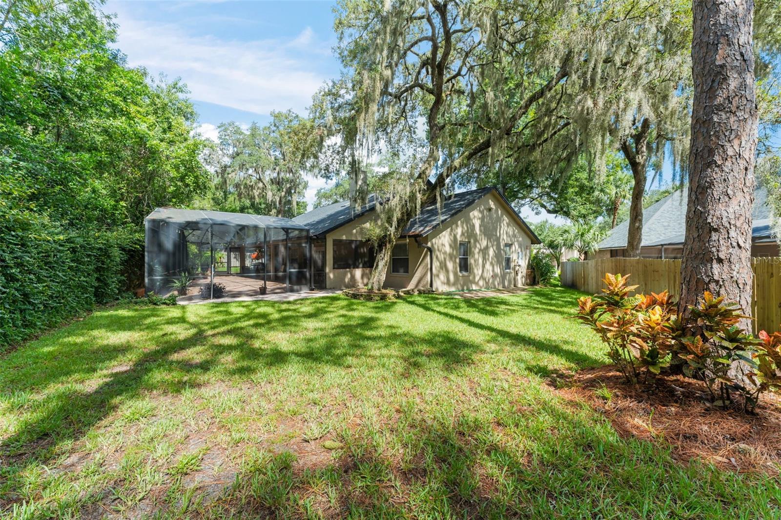 Image 42 of 51 For 942 Deerwood Loop