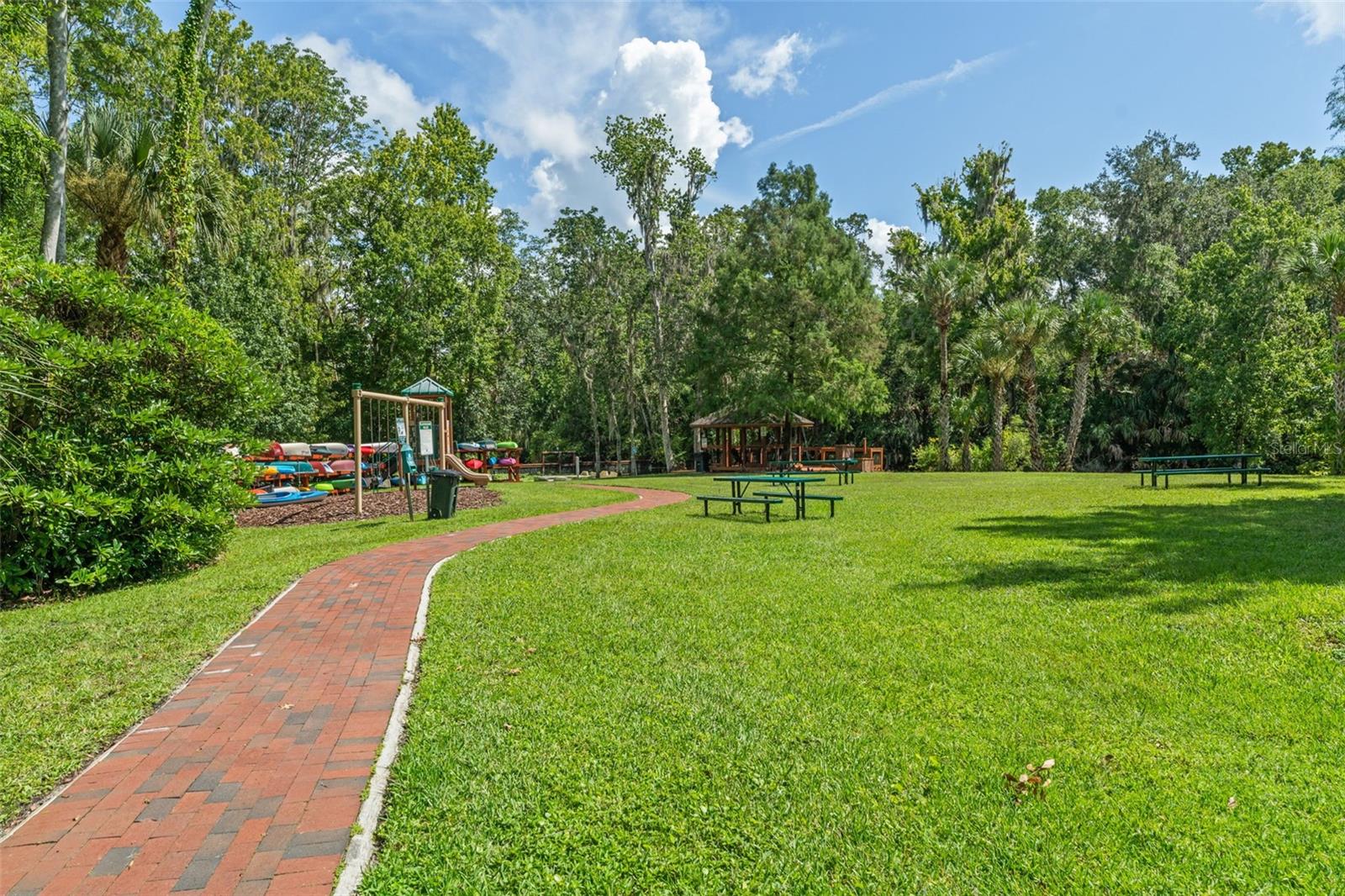 Image 46 of 51 For 942 Deerwood Loop