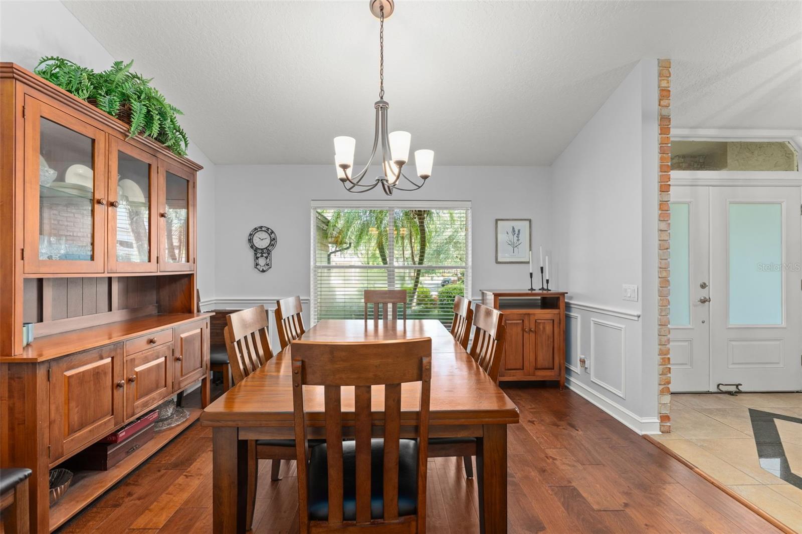 Image 9 of 51 For 942 Deerwood Loop