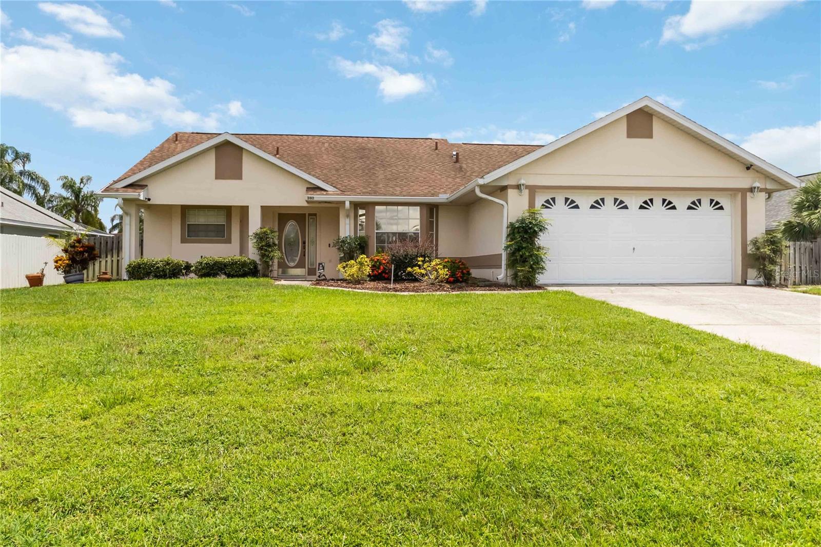 Details for 202 Bent Oak Loop, DAVENPORT, FL 33837