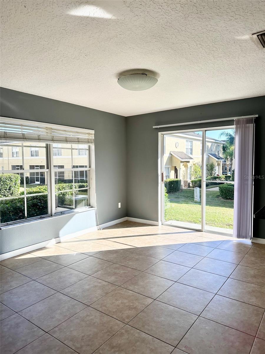 Image 4 of 17 For 5393 River Rock Road