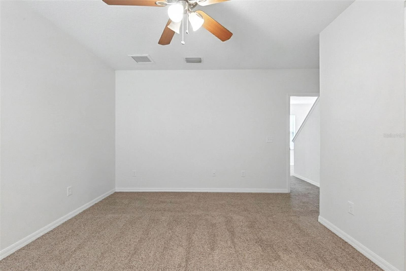Image 19 of 52 For 9815 Edmonton Drive