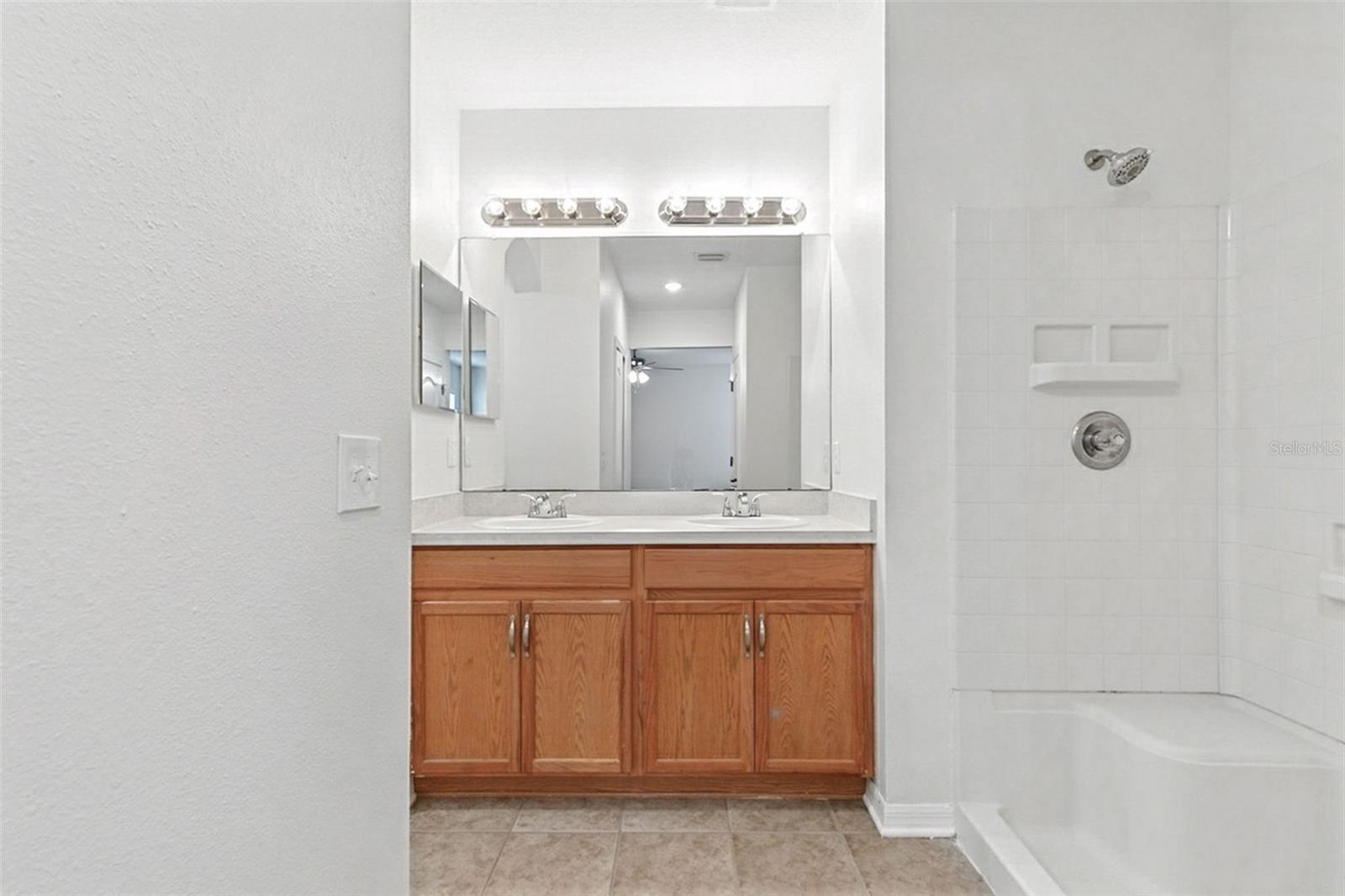 Image 20 of 52 For 9815 Edmonton Drive