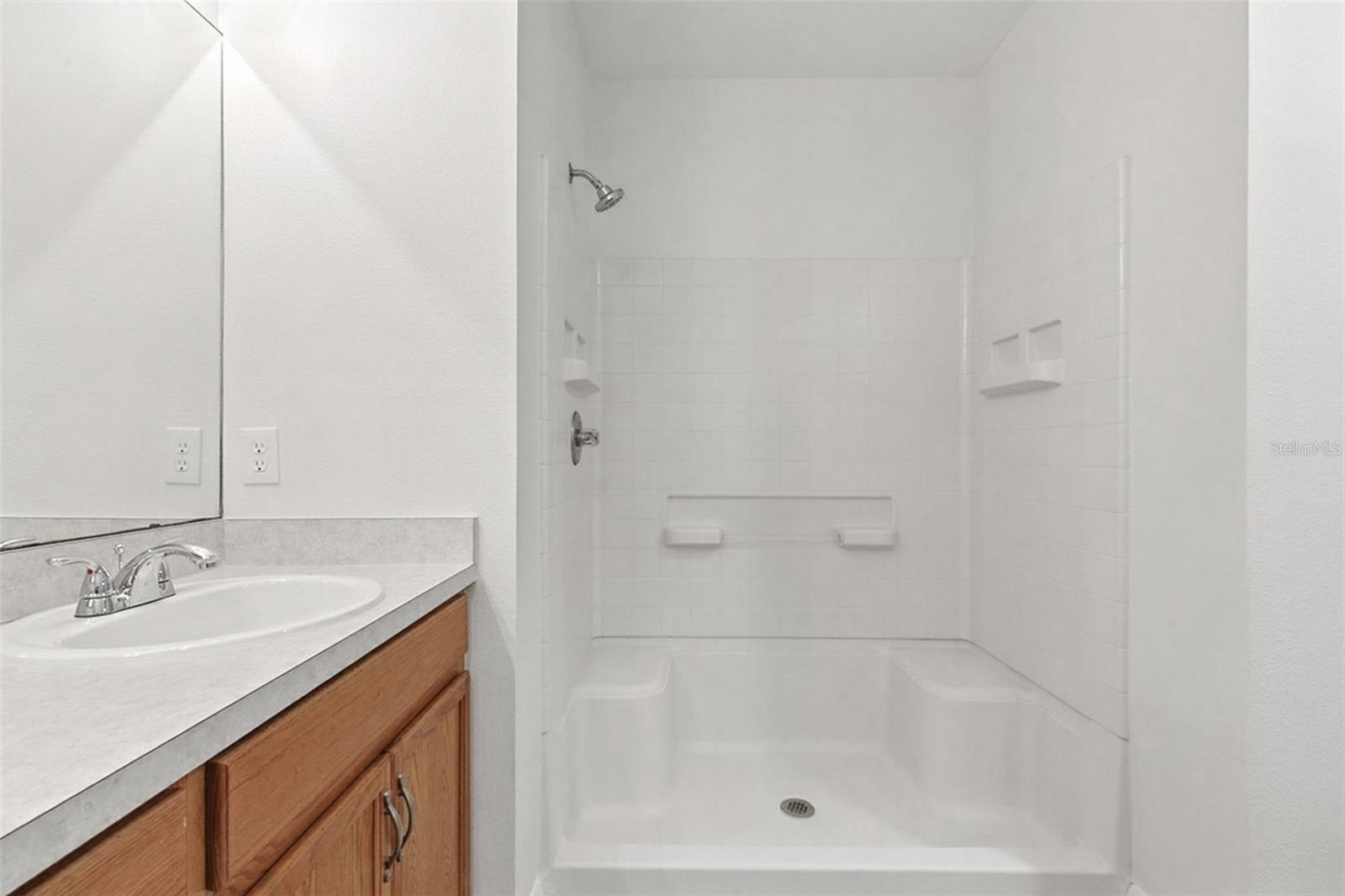 Image 22 of 52 For 9815 Edmonton Drive