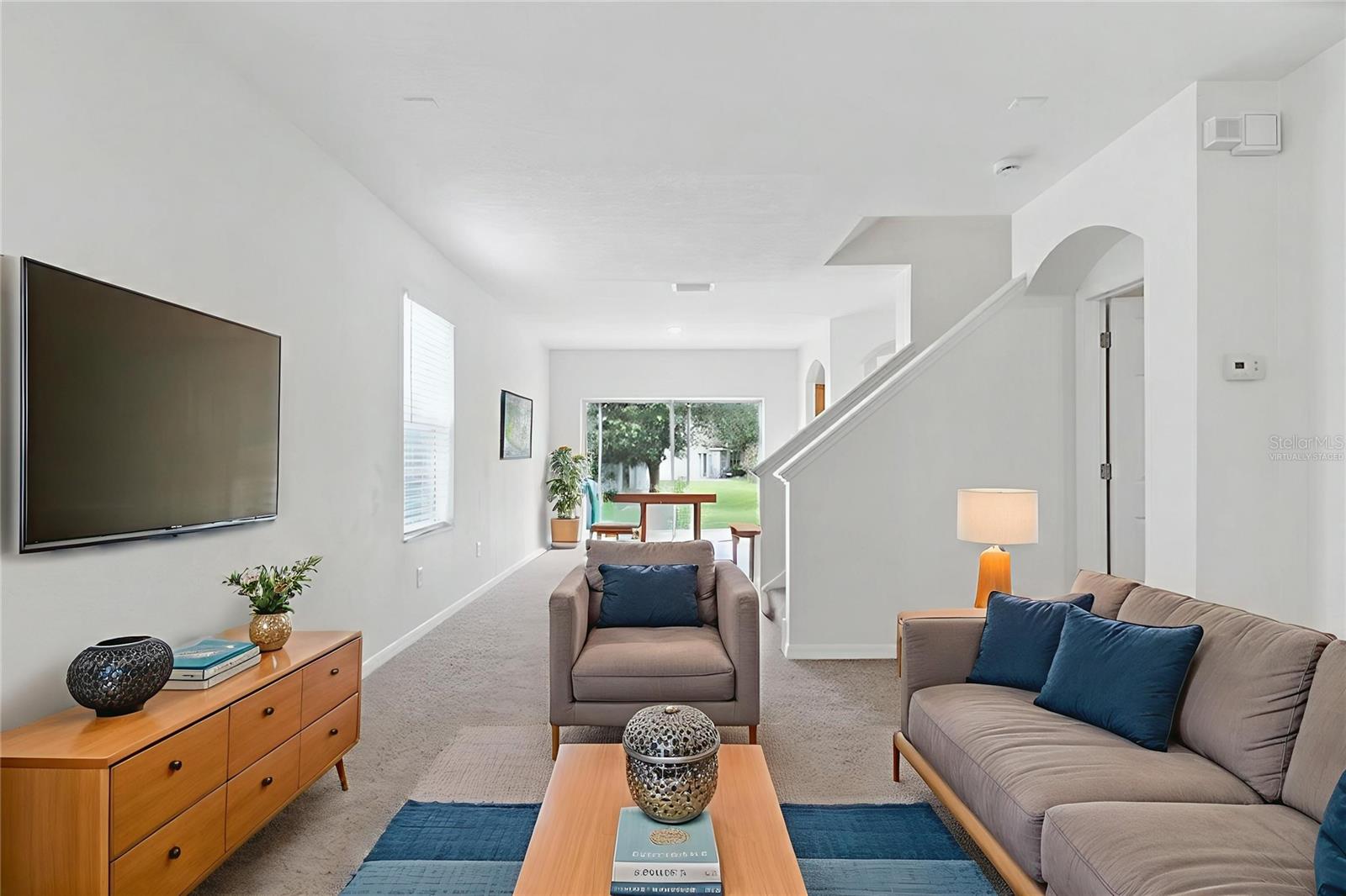 Image 3 of 52 For 9815 Edmonton Drive