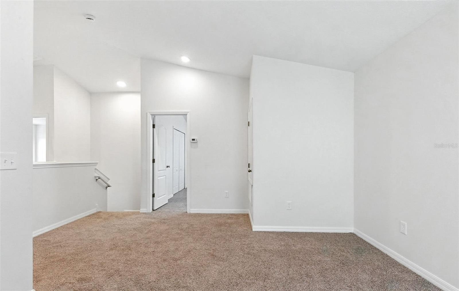Image 31 of 52 For 9815 Edmonton Drive