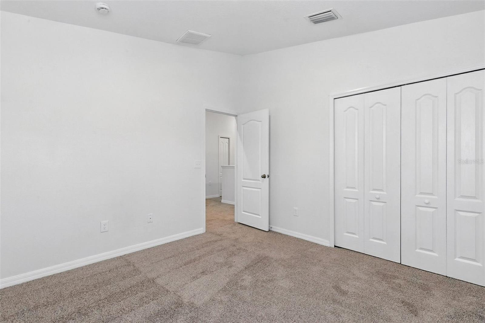 Image 36 of 52 For 9815 Edmonton Drive