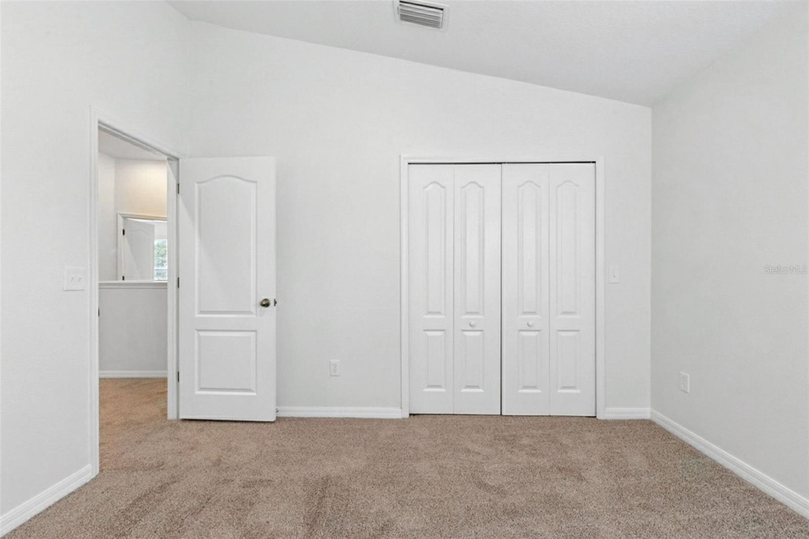 Image 37 of 52 For 9815 Edmonton Drive