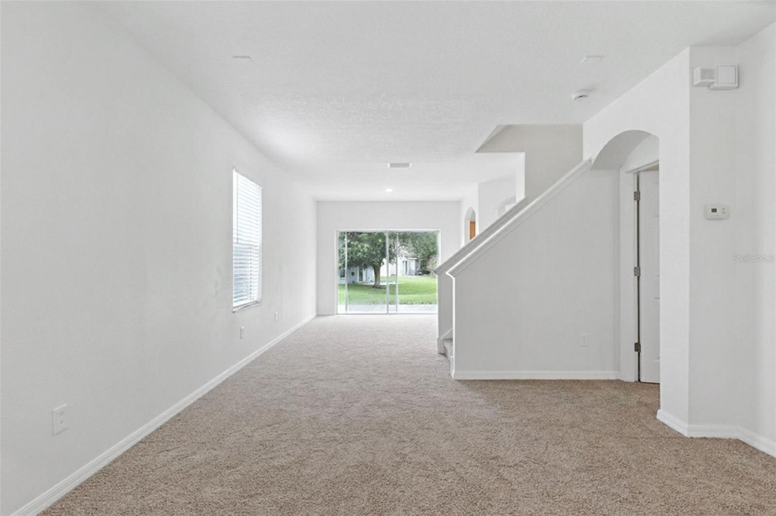 Image 4 of 52 For 9815 Edmonton Drive