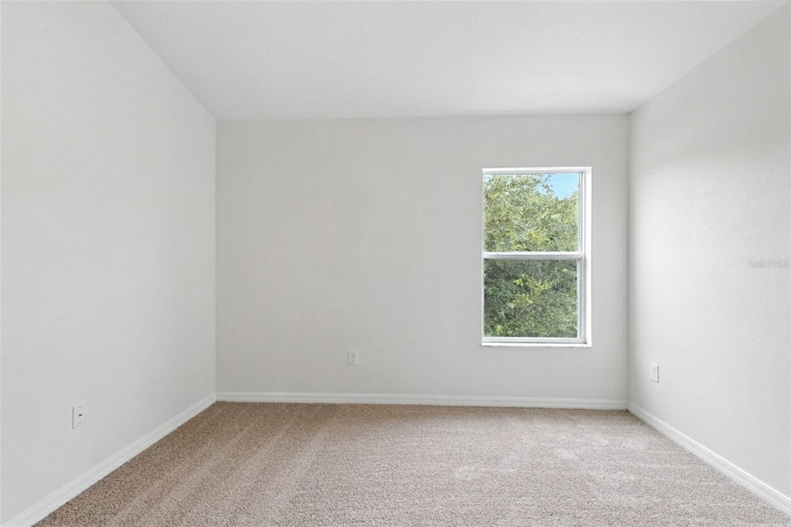 Image 43 of 52 For 9815 Edmonton Drive