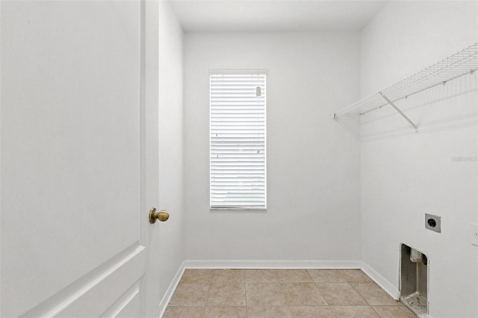 Image 47 of 52 For 9815 Edmonton Drive