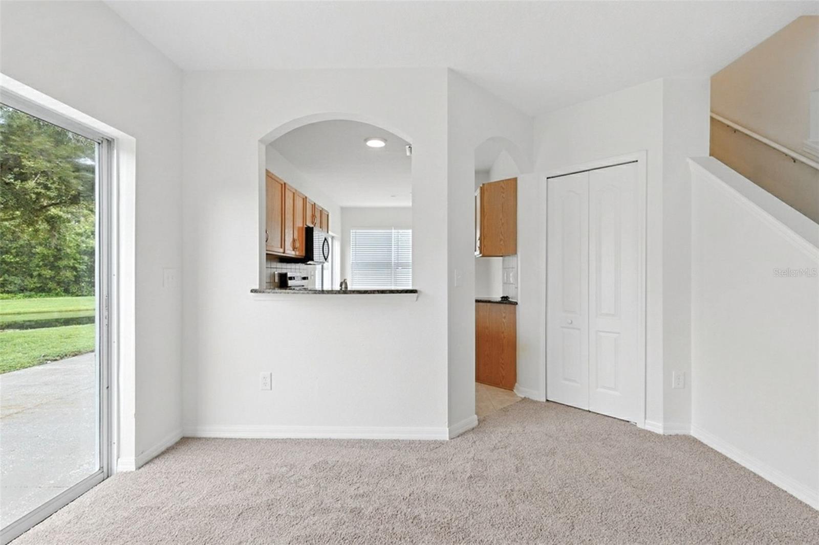 Image 6 of 52 For 9815 Edmonton Drive