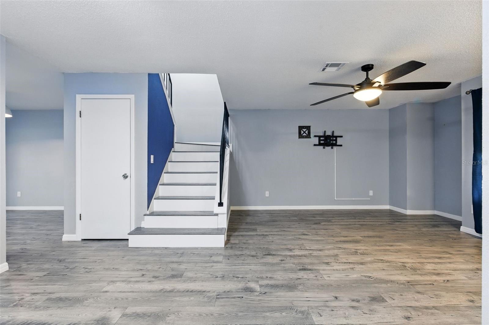 Image 6 of 47 For 2992 Lowell Court