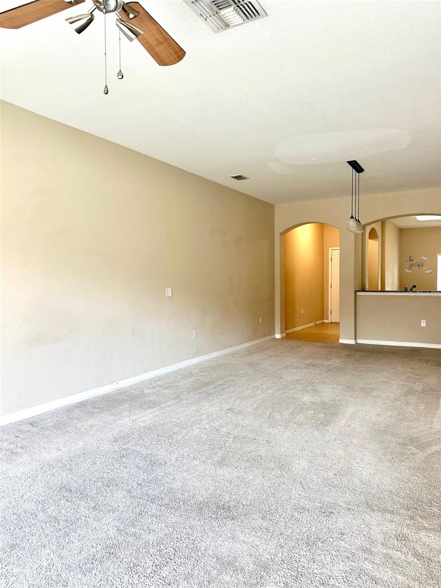 Image 5 of 13 For 4057 Winding Vine Drive