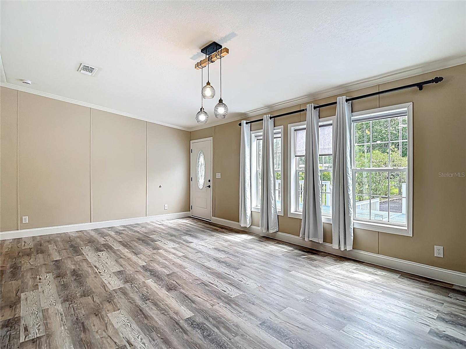 Image 6 of 54 For 7515 Rooks Drive