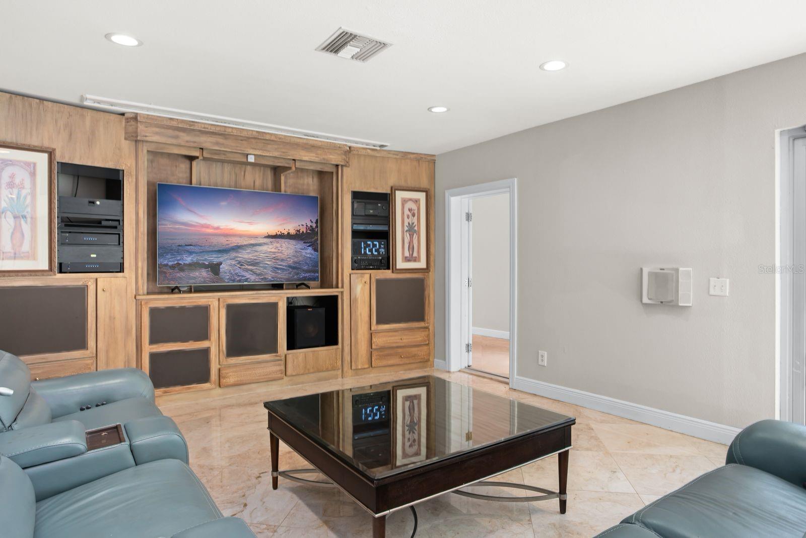 Image 12 of 33 For 5950 Masters Boulevard