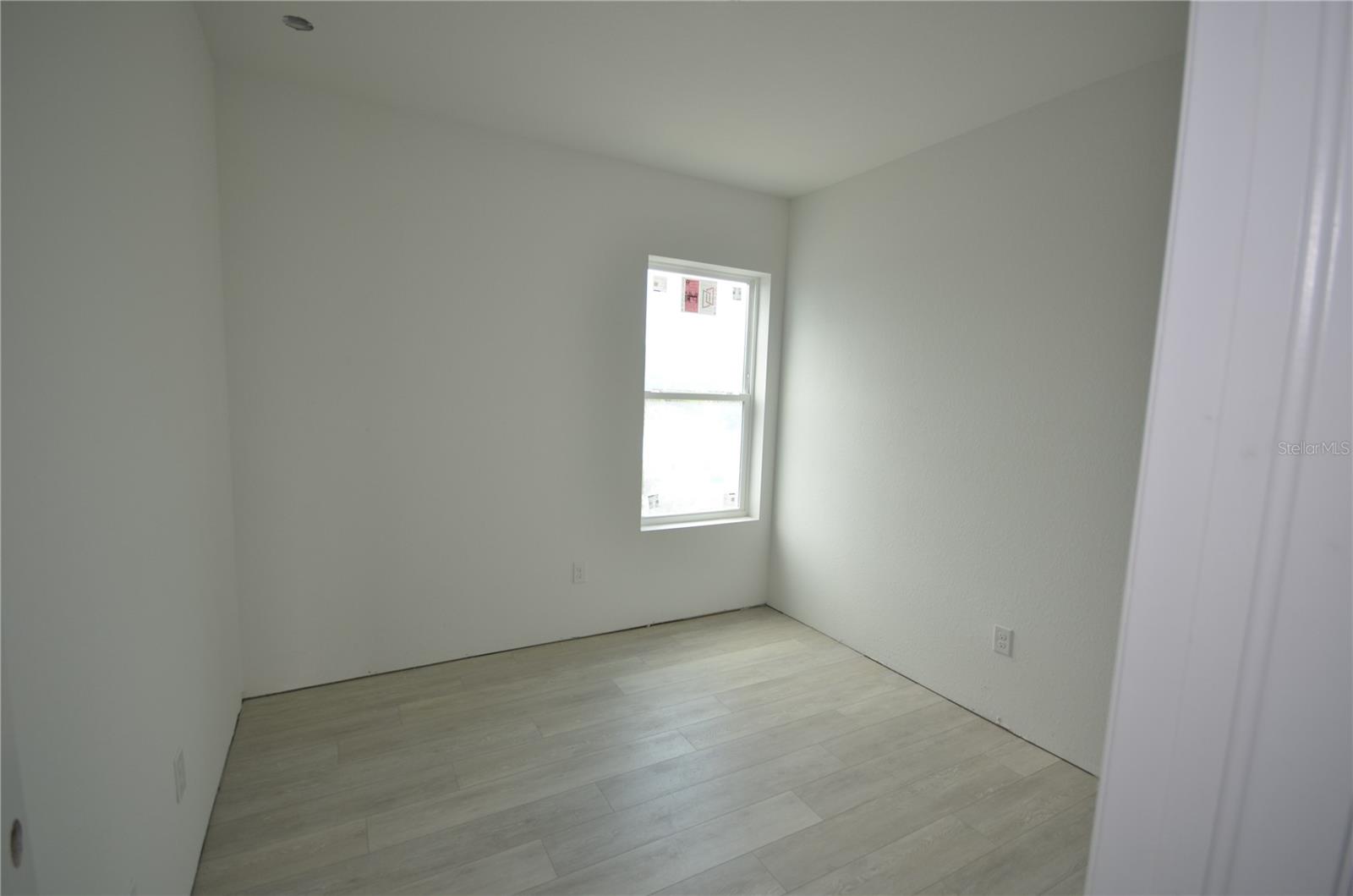 Image 15 of 45 For 272 Pelton Circle