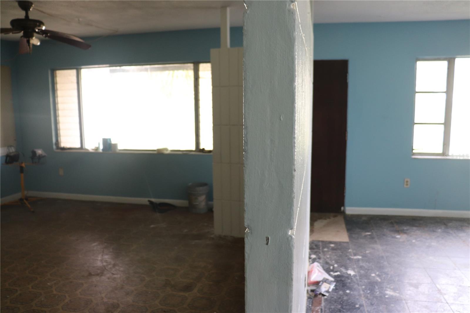 Image 11 of 40 For 1858 4th Street Se
