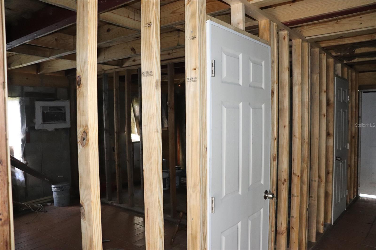 Image 31 of 40 For 1858 4th Street Se