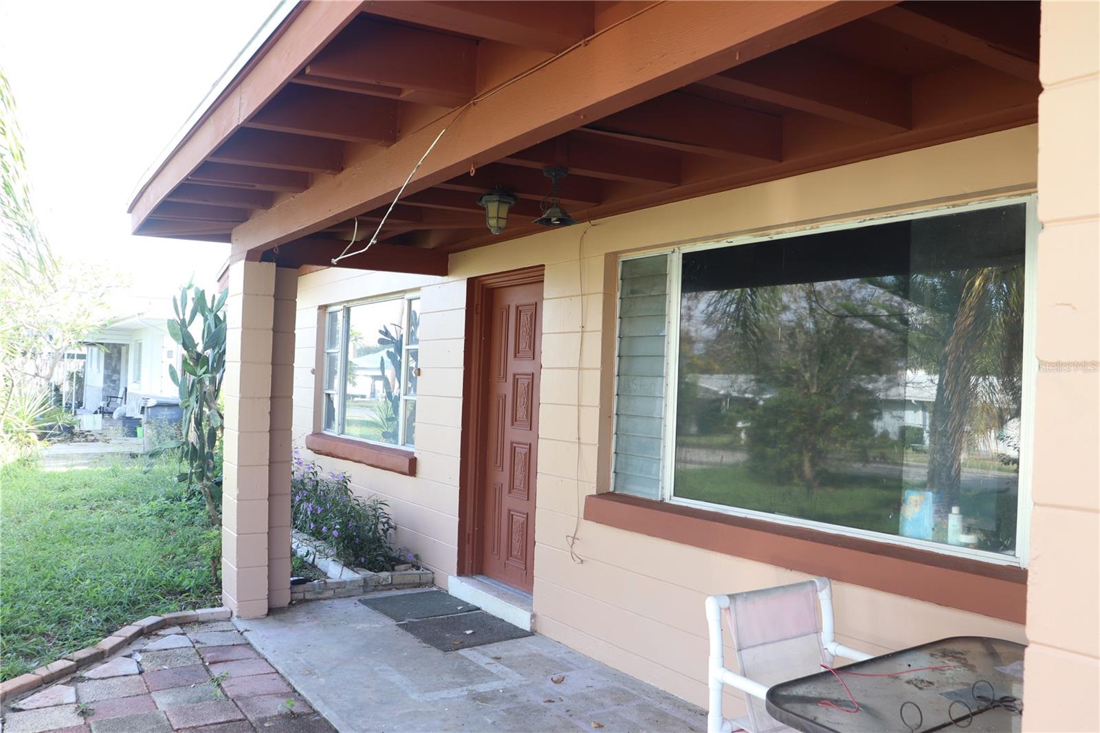 Image 4 of 40 For 1858 4th Street Se