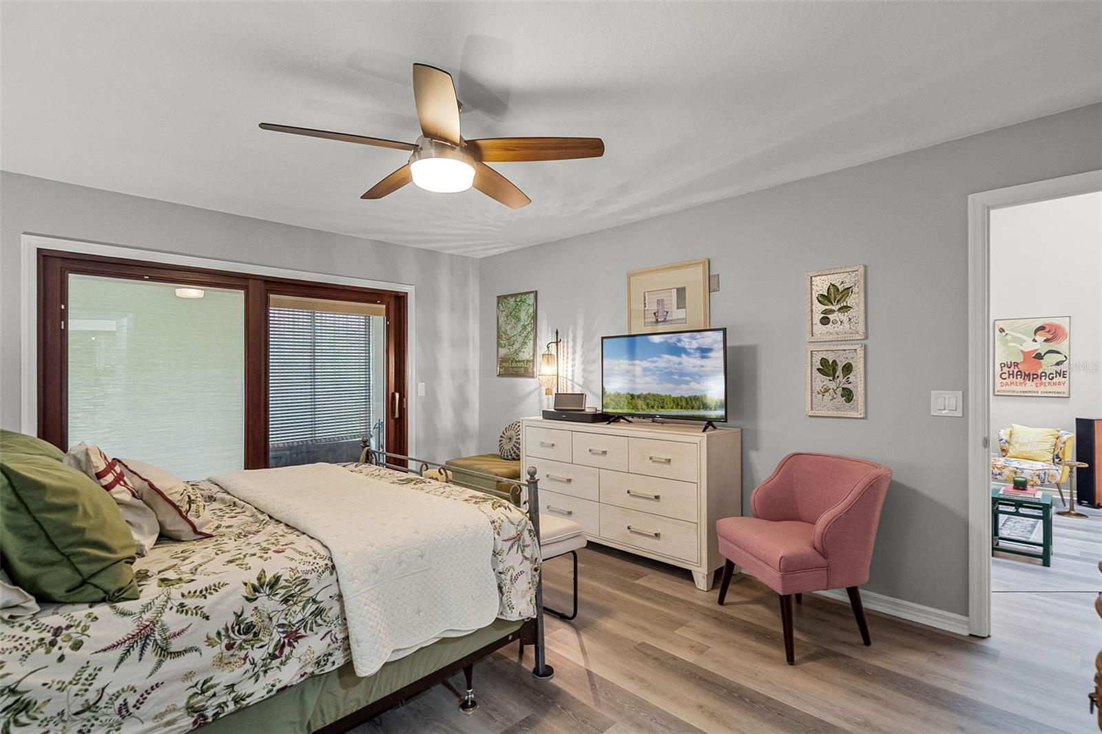 Image 14 of 33 For 2358 Sun Valley Circle