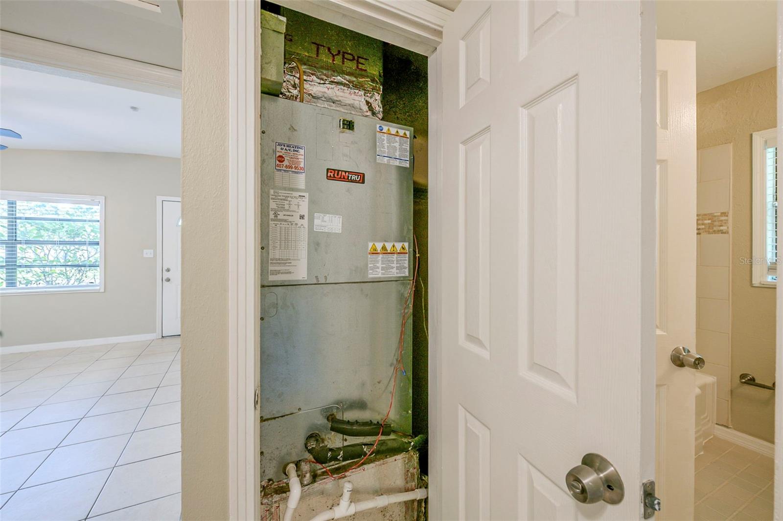 Image 15 of 35 For 6103 Bolling Drive