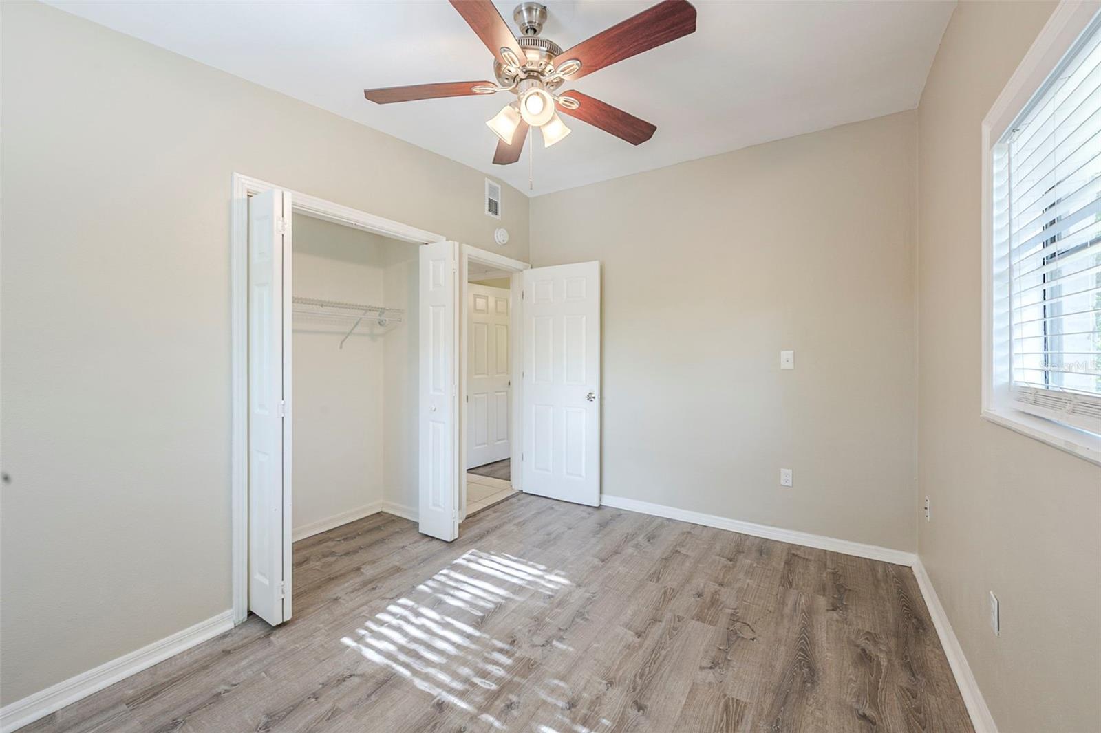 Image 24 of 35 For 6103 Bolling Drive