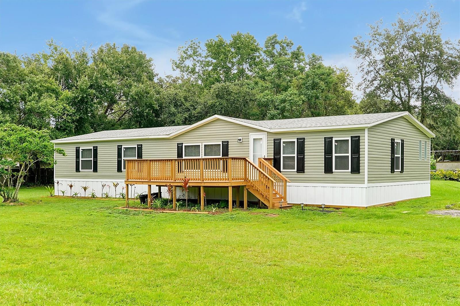 Image 3 of 40 For 18137 Hollister Road