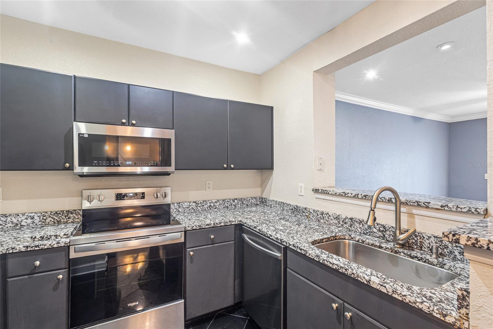 Image 7 of 20 For 304 South Street 4023