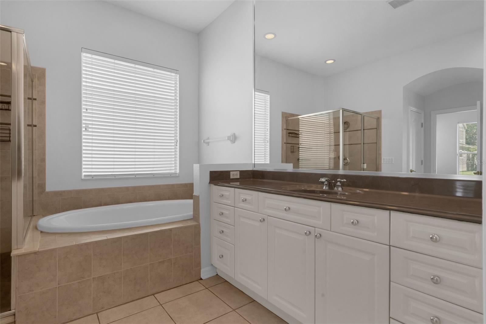Image 15 of 27 For 12884 Penshurst Lane