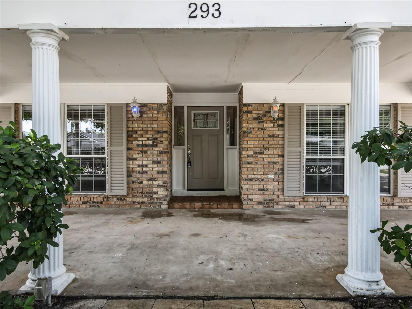 Image 8 of 84 For 293 Cambridge Drive