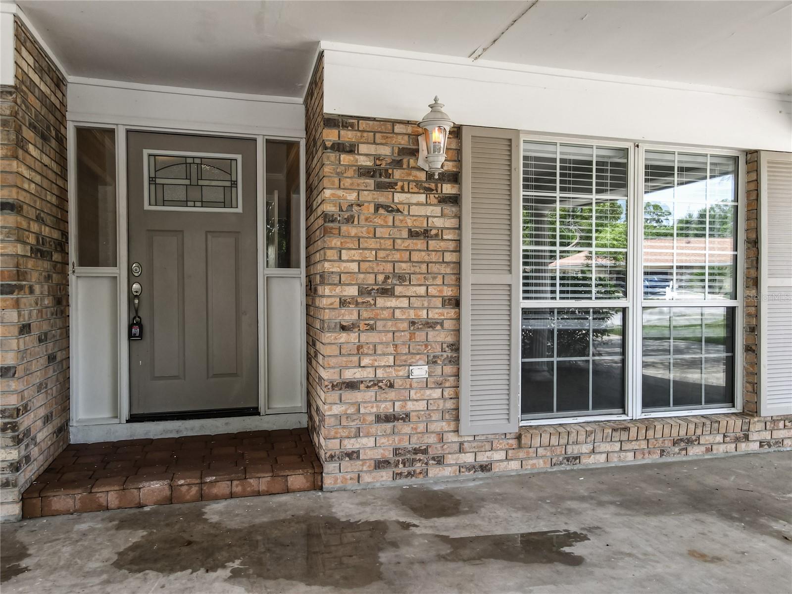 Image 9 of 84 For 293 Cambridge Drive