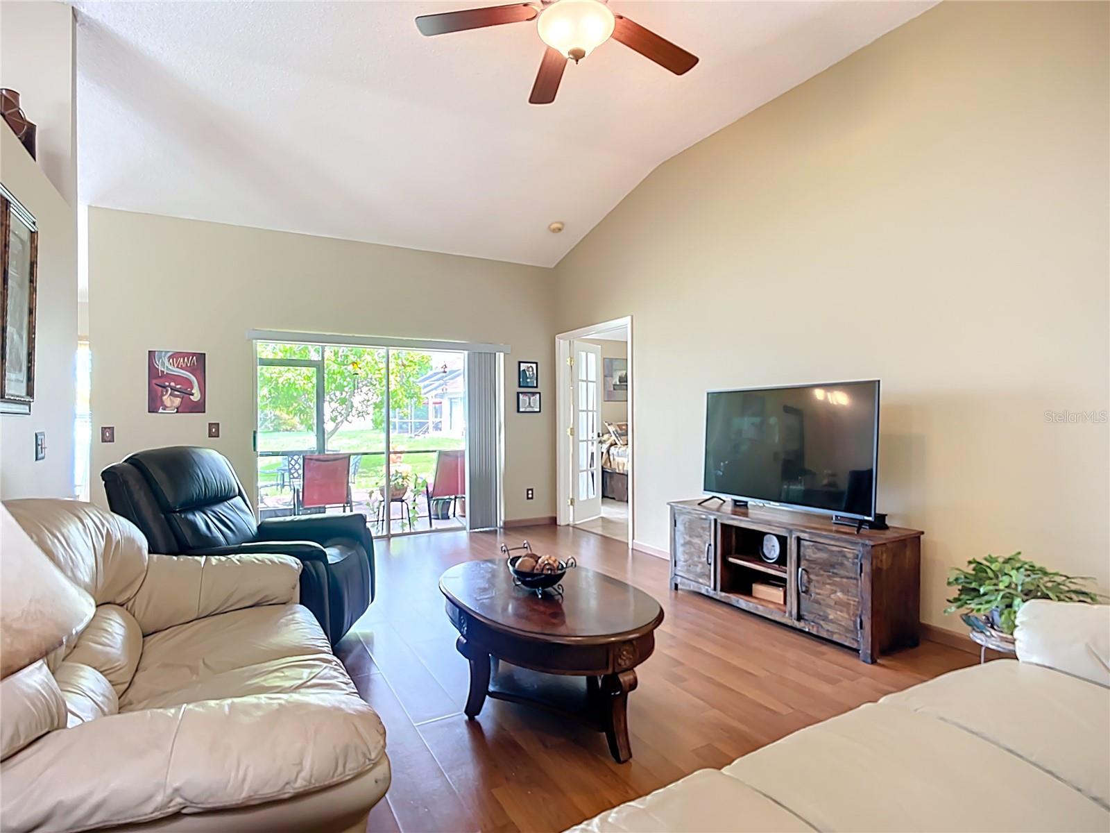 Image 10 of 62 For 1002 50th Street E