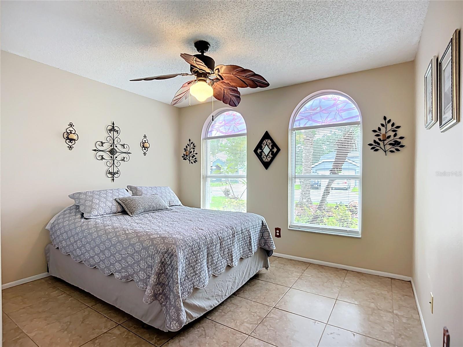 Image 36 of 62 For 1002 50th Street E