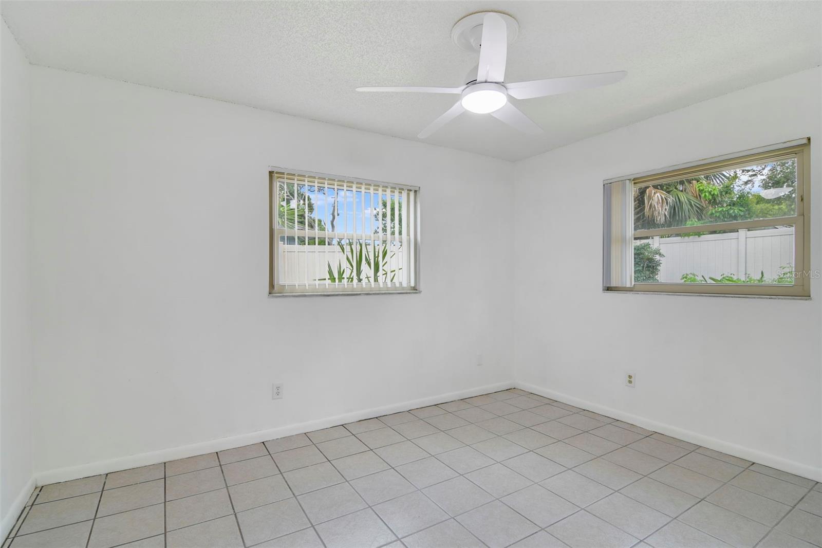 Image 24 of 29 For 712 Eagle Avenue