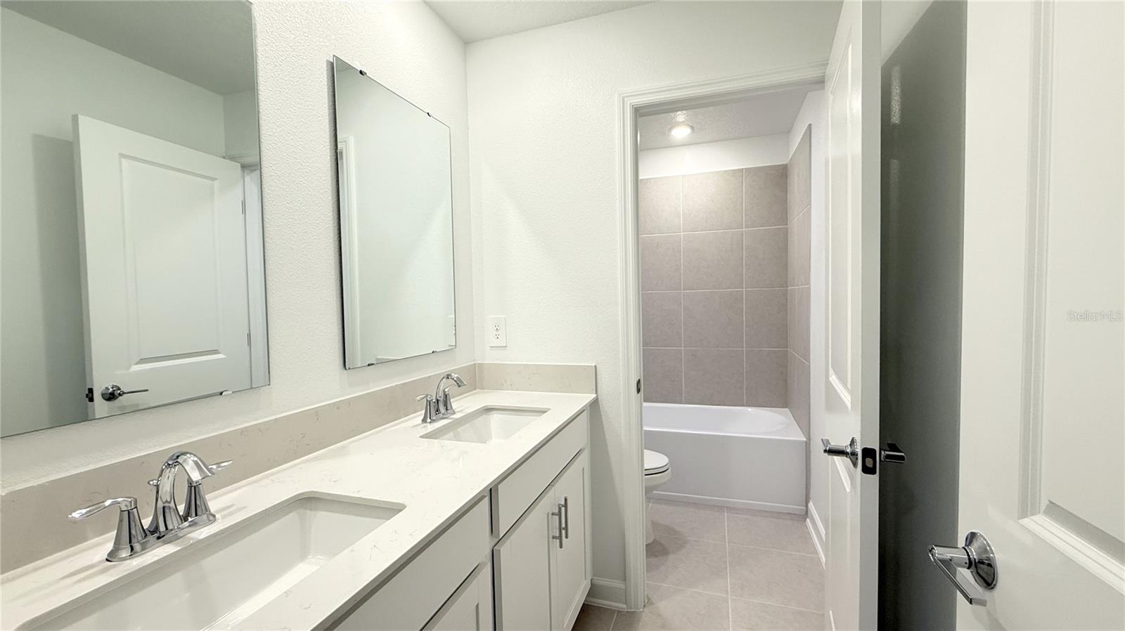 Image 29 of 38 For 5103 Bridgehaven Road