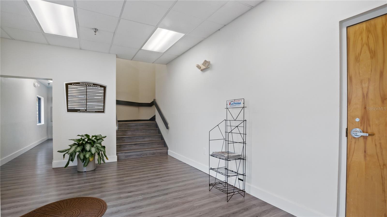 Image 7 of 25 For 5449 Semoran Boulevard 235