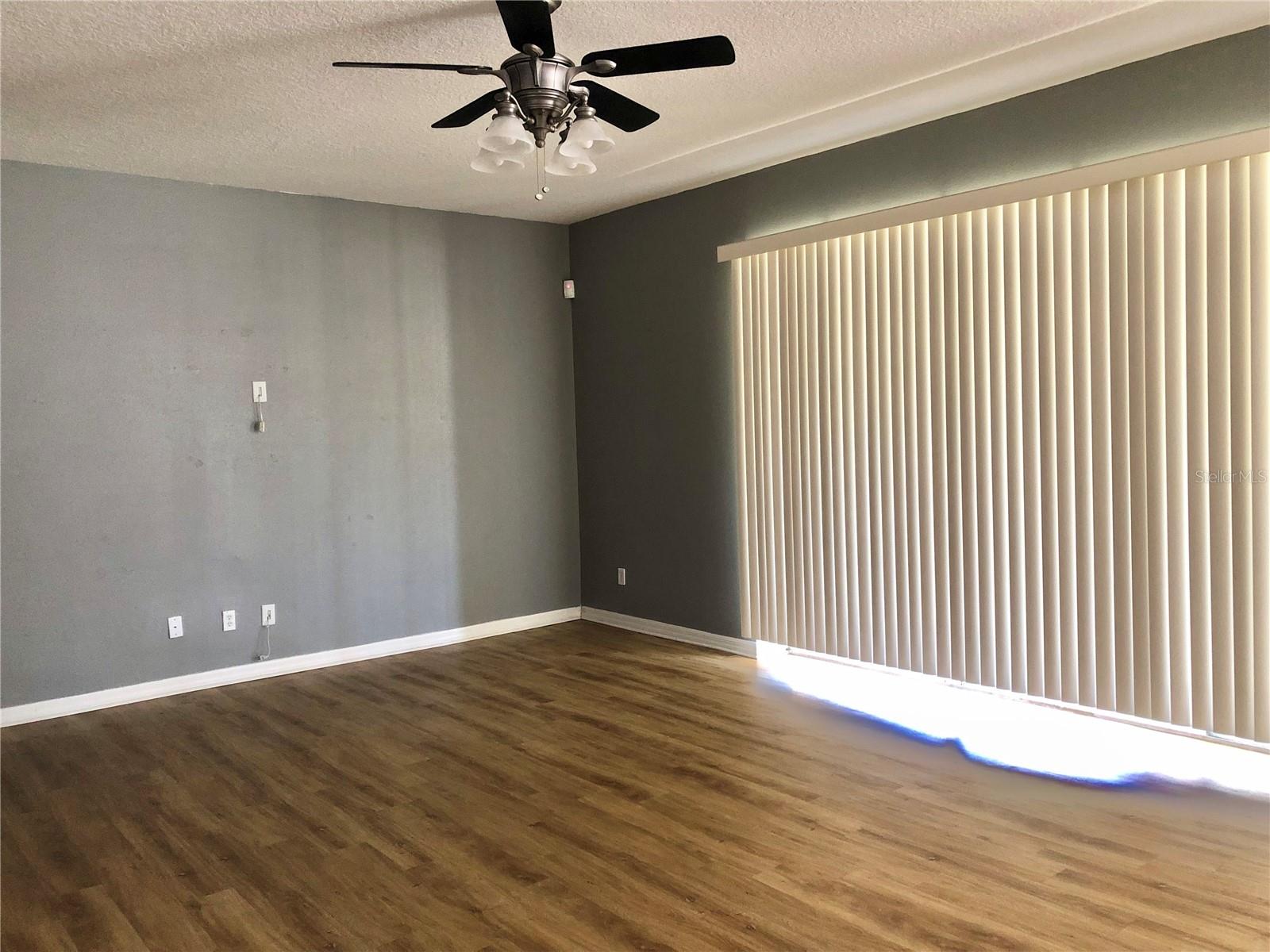 Image 6 of 33 For 1000 Araminta Street