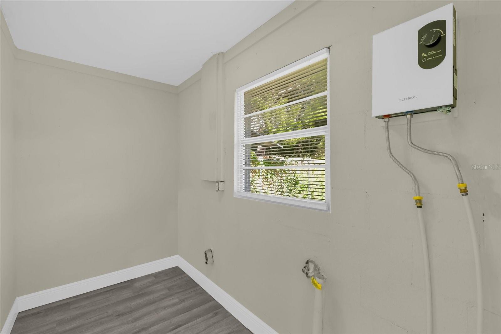 Image 20 of 29 For 4827 Lanette Street