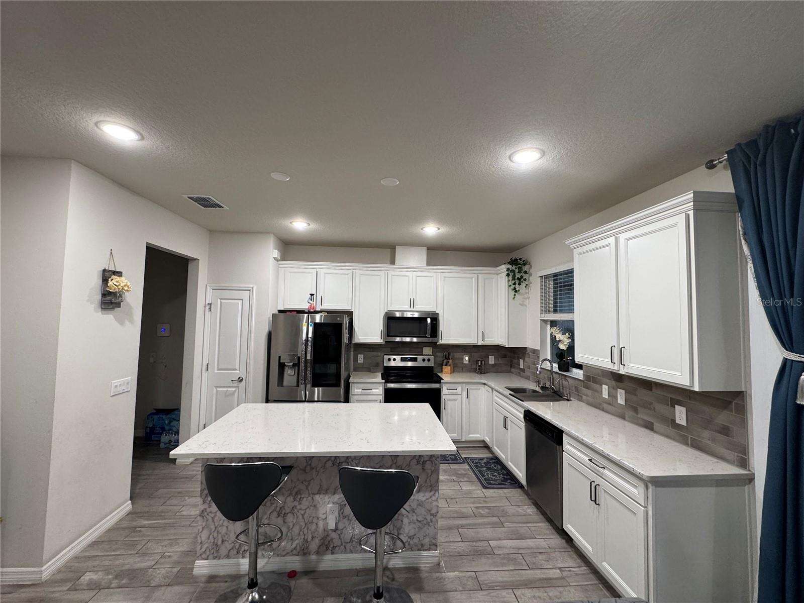 Image 11 of 35 For 4028 Diamond Dew Lane