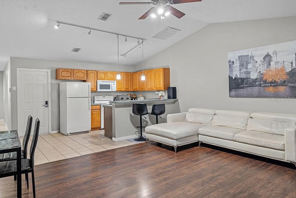 Image 7 of 39 For 225 Osceola Street