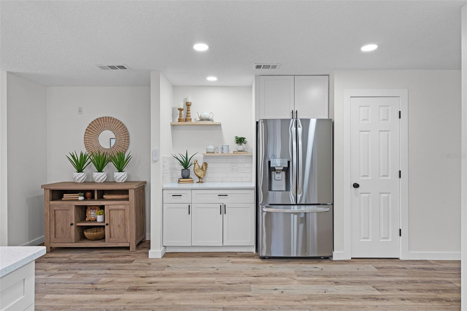 Image 7 of 39 For 3156 Natoma Way