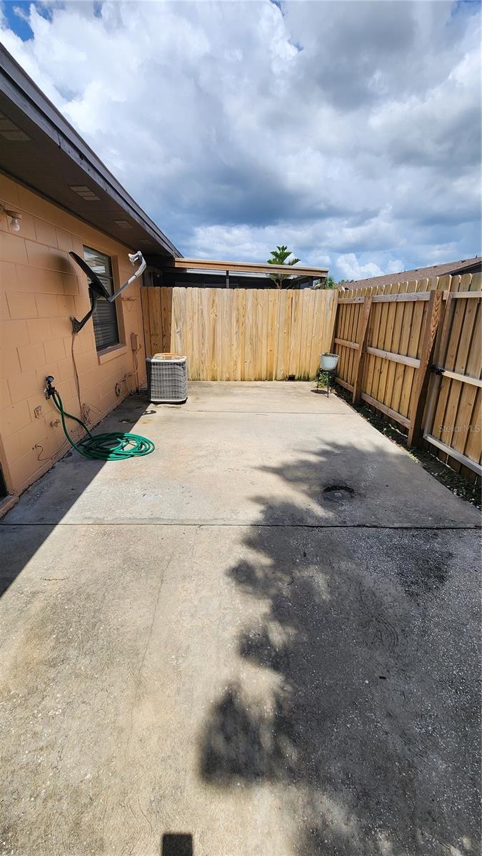 Image 14 of 17 For 2108 Bahamas Court 2108