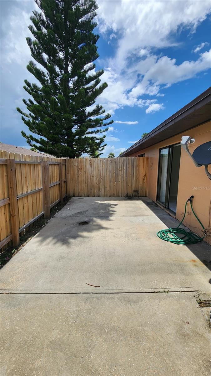 Image 15 of 17 For 2108 Bahamas Court 2108