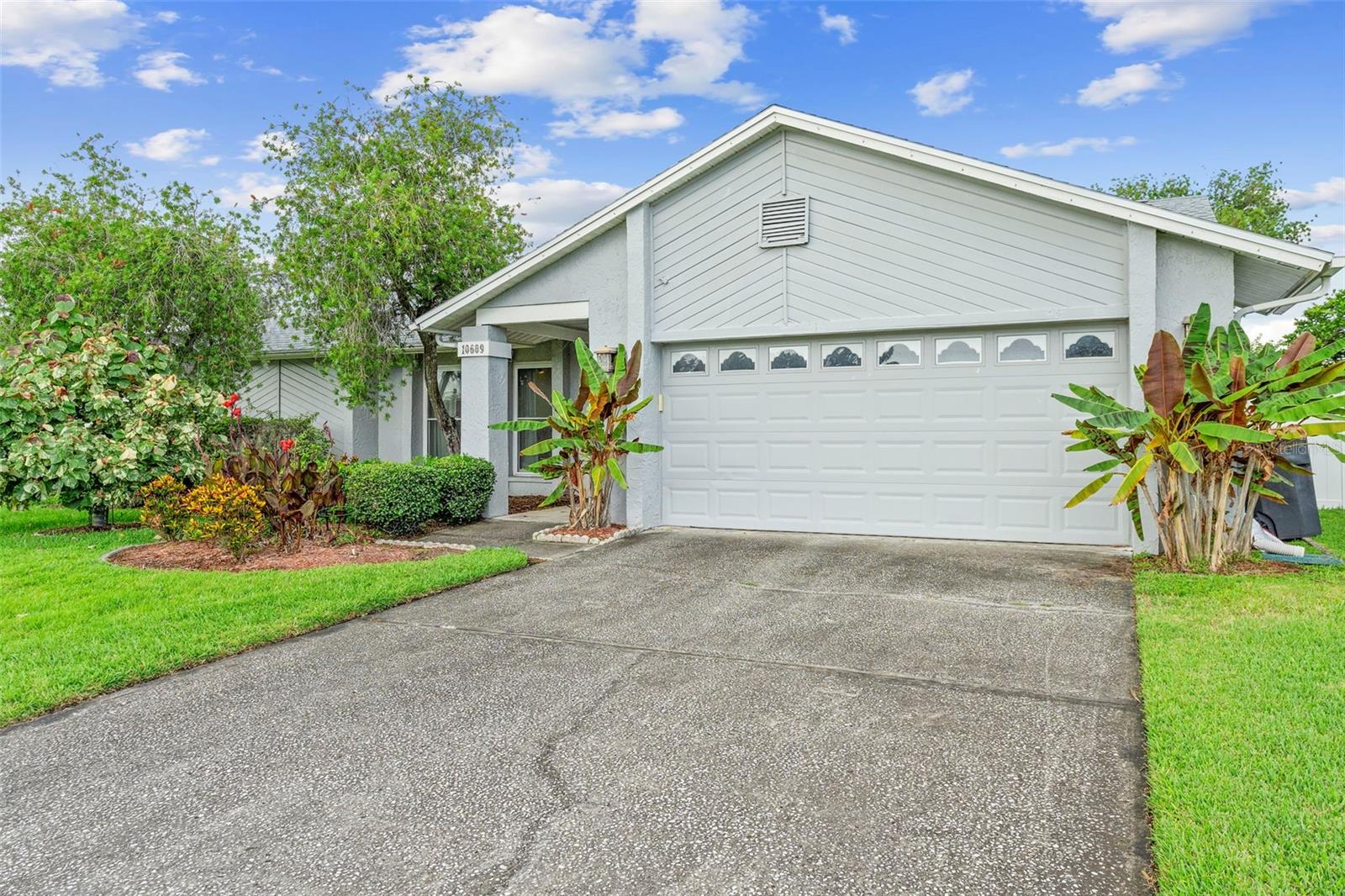 Image 2 of 41 For 10609 Out Island Drive