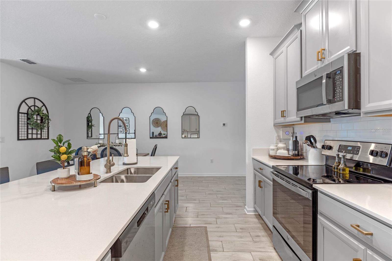 Image 11 of 40 For 5436 Limestone Street