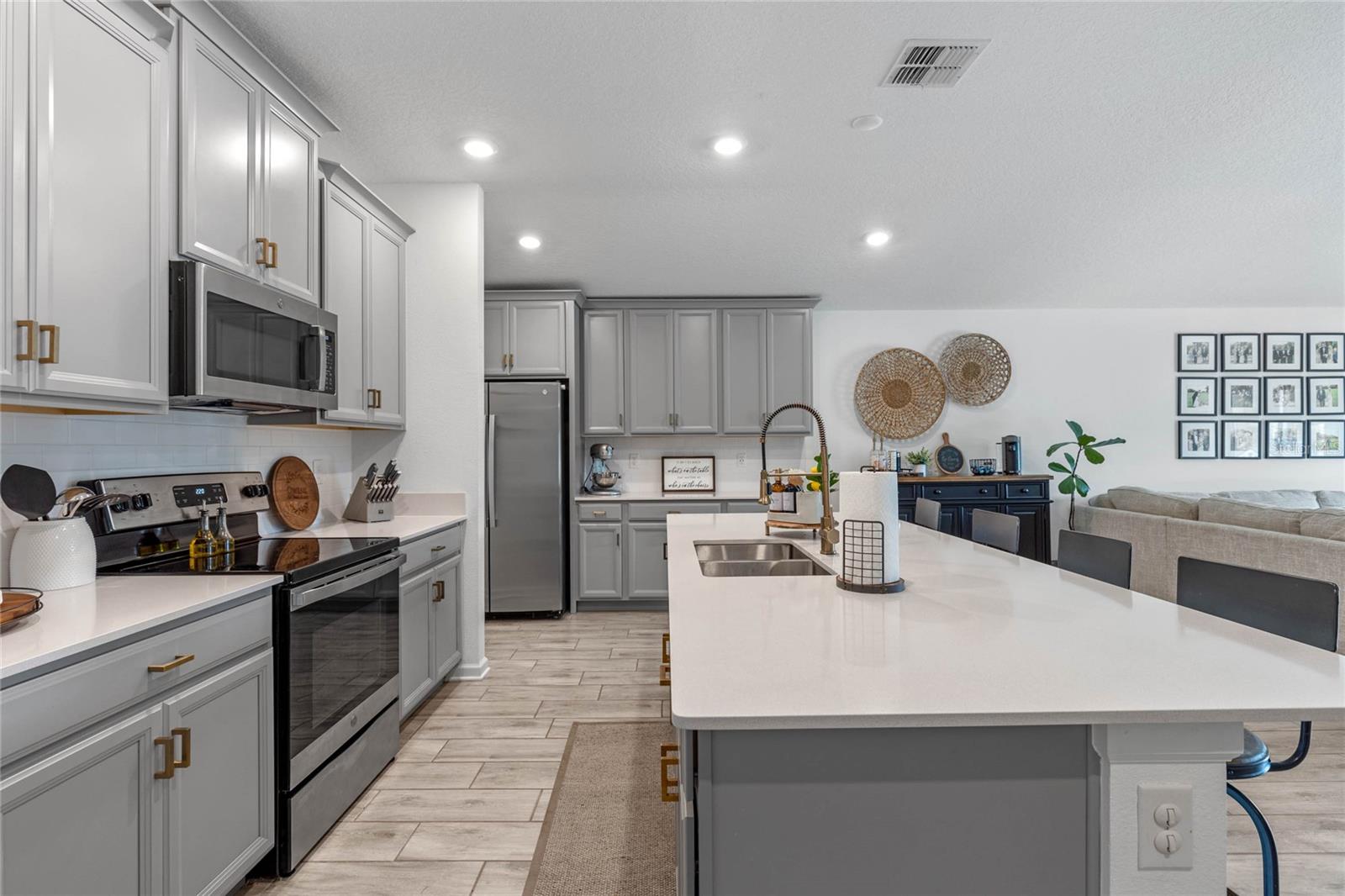 Image 9 of 40 For 5436 Limestone Street