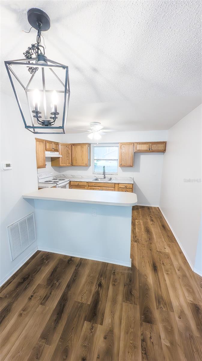 Image 5 of 26 For 611 4th Street