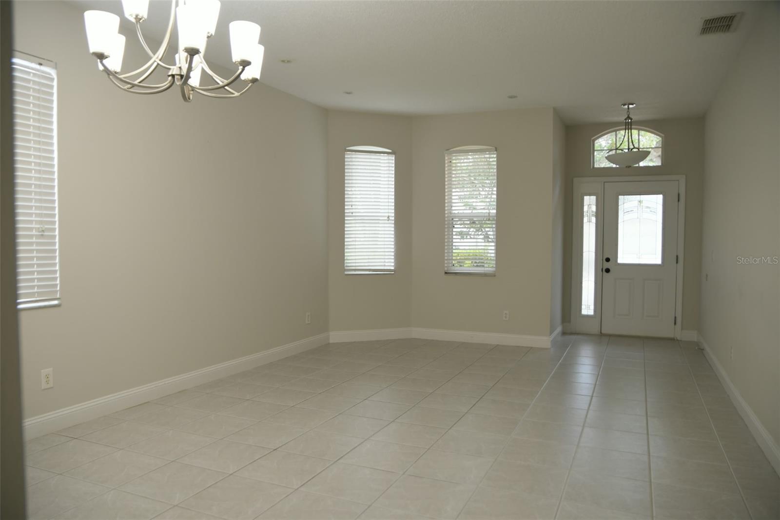 Image 10 of 19 For 4943 Solimartin Drive