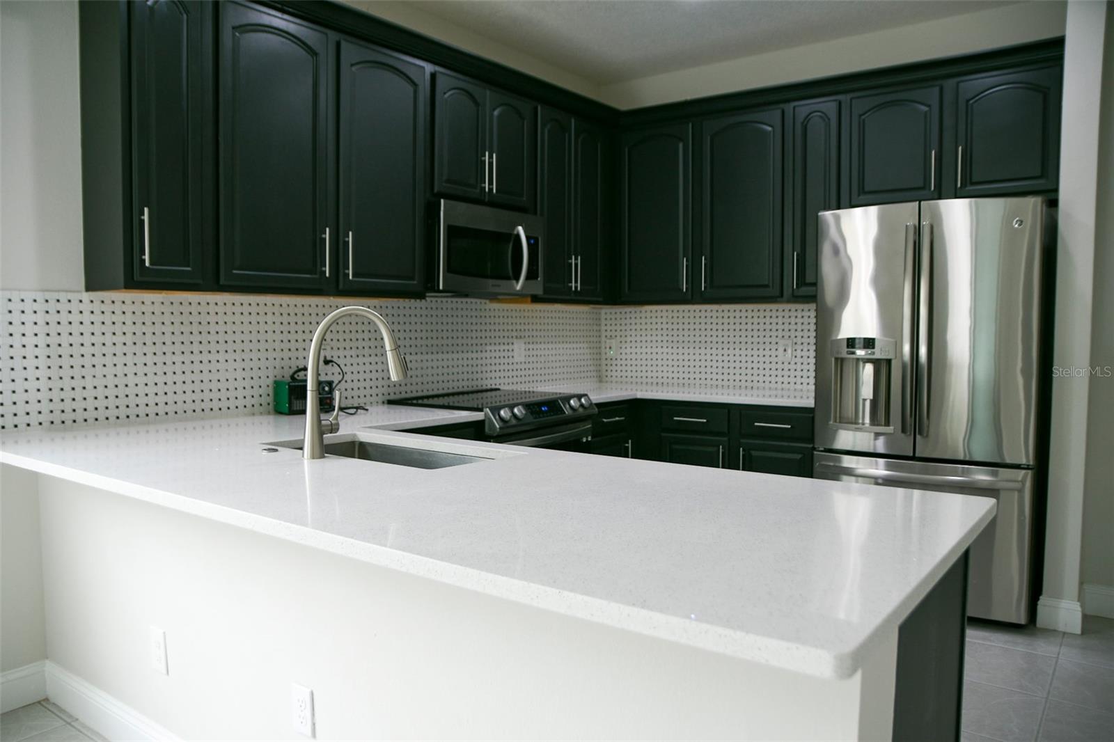 Image 11 of 19 For 4943 Solimartin Drive
